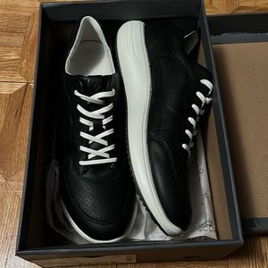 black ecco soft 7 runner shoes, size 9-9.5